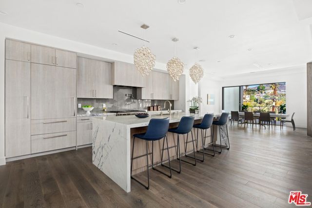 2311 Vasanta Way, Los Angeles, CA 90068