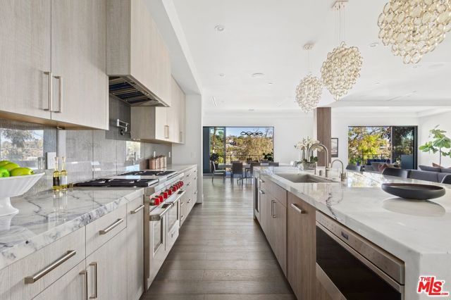 2311 Vasanta Way, Los Angeles, CA 90068