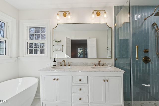 108 Parkcanyon Lane, Cary, NC 27519