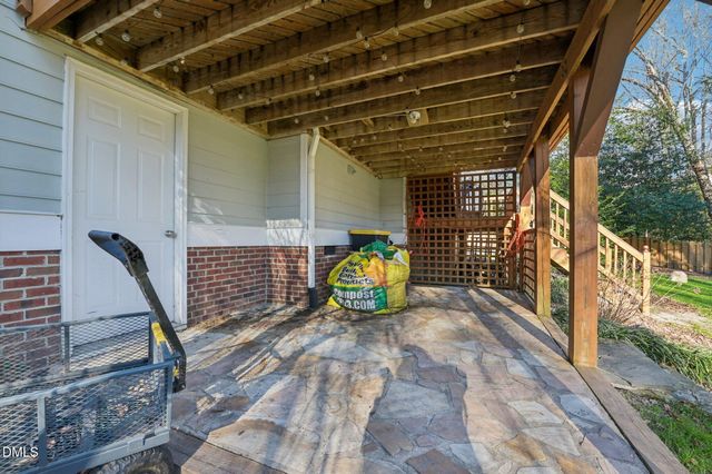 108 Parkcanyon Lane, Cary, NC 27519