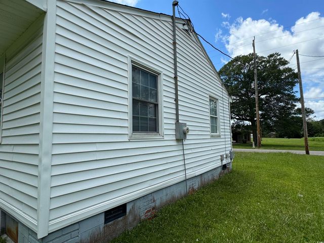 4206 Stevens St., Loris, SC 29569