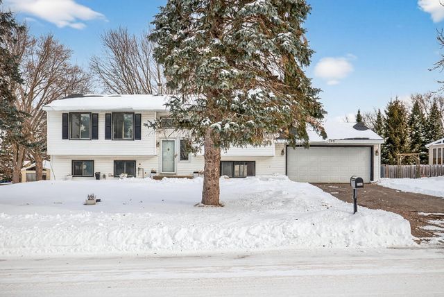 7062 Sherwood Road, Woodbury, MN 55125