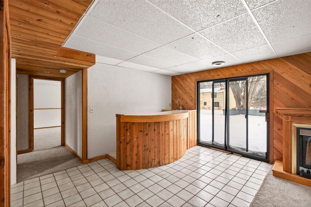 7062 Sherwood Road, Woodbury, MN 55125