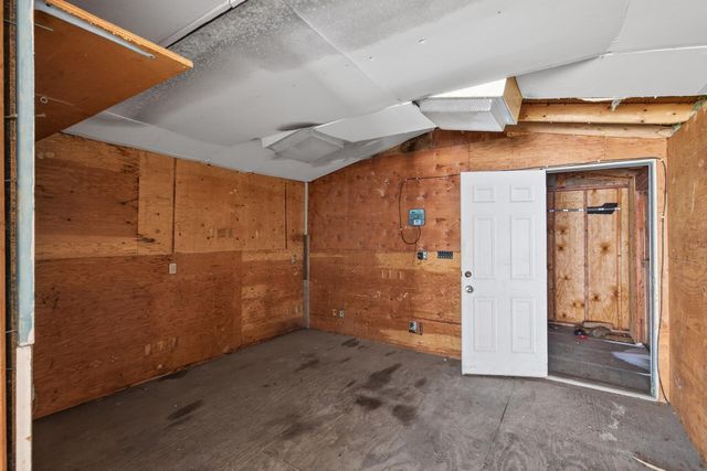 7062 Sherwood Road, Woodbury, MN 55125