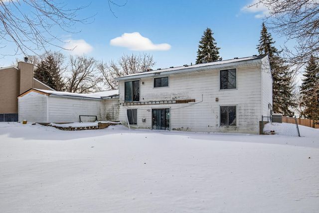 7062 Sherwood Road, Woodbury, MN 55125