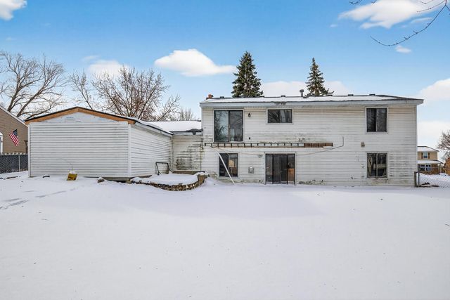 7062 Sherwood Road, Woodbury, MN 55125