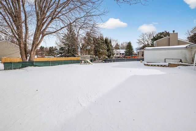 7062 Sherwood Road, Woodbury, MN 55125