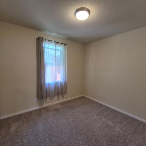 9902 Del Surf Ln, Elk Grove, CA 95757