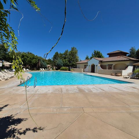 9902 Del Surf Ln, Elk Grove, CA 95757