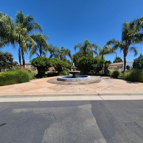 9902 Del Surf Ln, Elk Grove, CA 95757