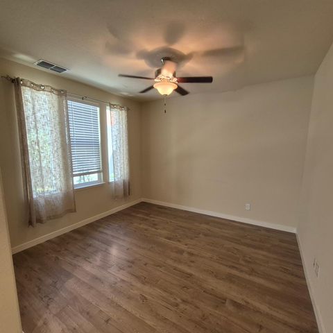9902 Del Surf Ln, Elk Grove, CA 95757