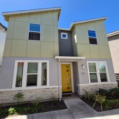 9902 Del Surf Ln, Elk Grove, CA 95757