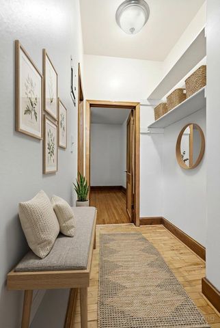 1913 Emerson Avenue 102, Minneapolis, MN 55408