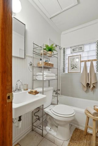 1913 Emerson Avenue 102, Minneapolis, MN 55408