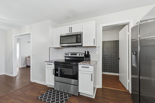 912 N Anna St, Wichita, KS 67212