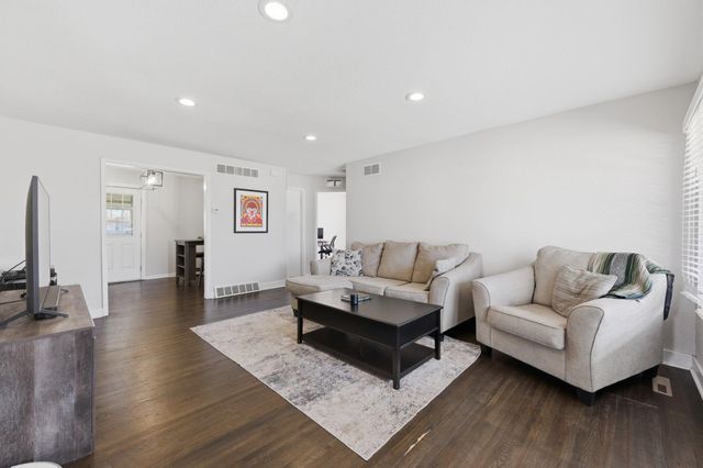 912 N Anna St, Wichita, KS 67212