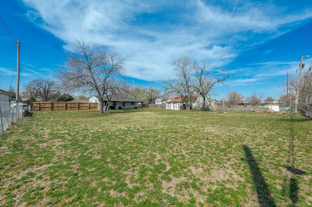 912 N Anna St, Wichita, KS 67212