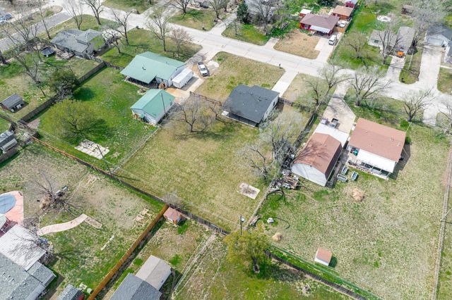 912 N Anna St, Wichita, KS 67212