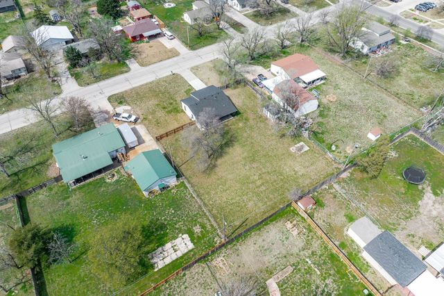 912 N Anna St, Wichita, KS 67212