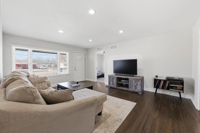 912 N Anna St, Wichita, KS 67212