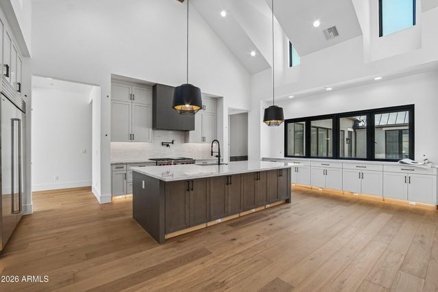 6128 E SWEETWATER Avenue, Scottsdale, AZ 85254