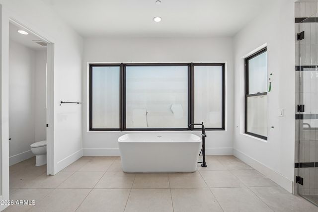 6128 E SWEETWATER Avenue, Scottsdale, AZ 85254