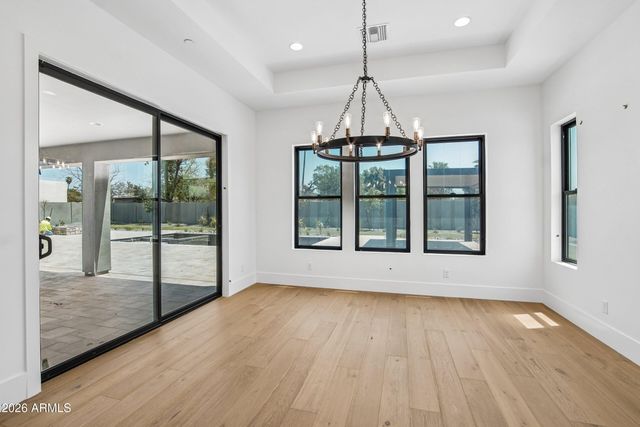 6128 E SWEETWATER Avenue, Scottsdale, AZ 85254