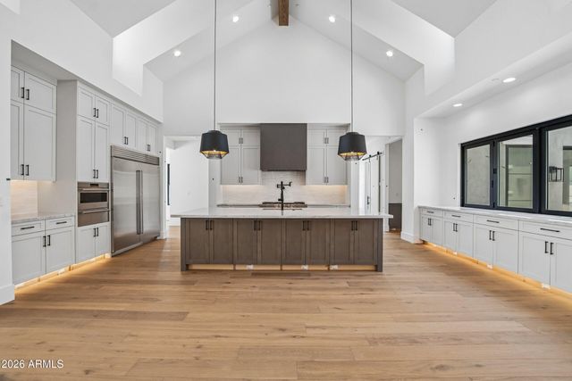 6128 E SWEETWATER Avenue, Scottsdale, AZ 85254