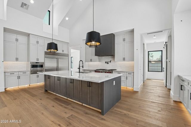 6128 E SWEETWATER Avenue, Scottsdale, AZ 85254
