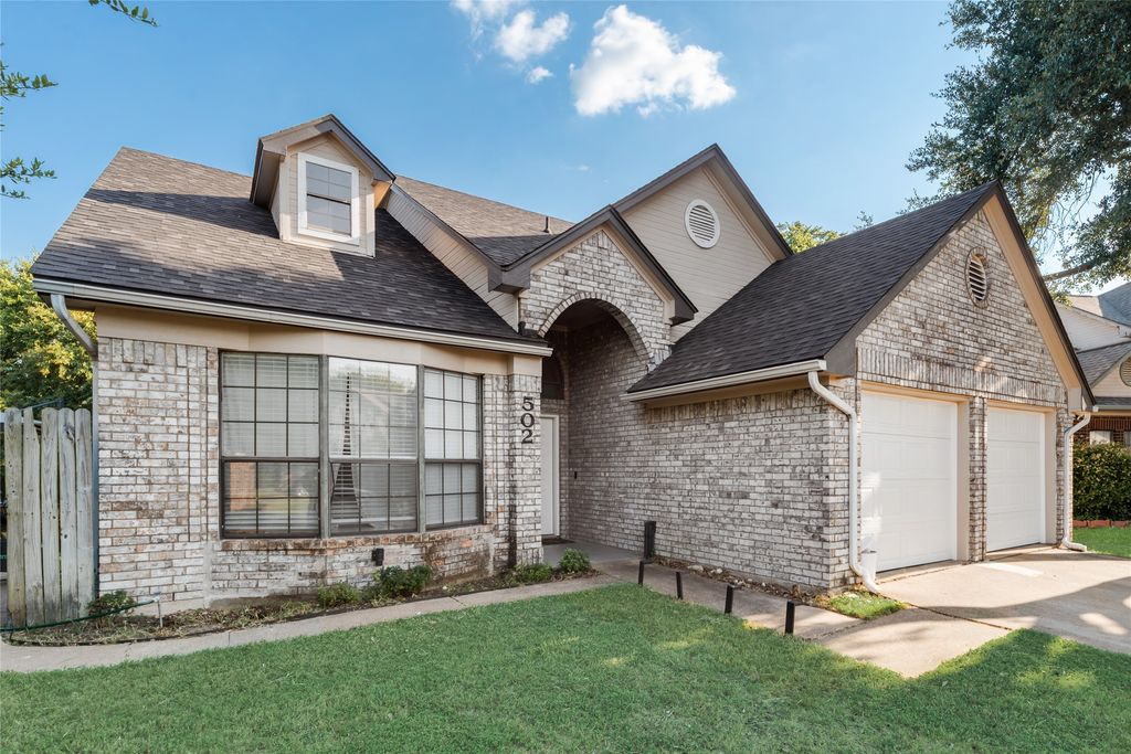 502 Alameda Avenue, Duncanville, TX 75137