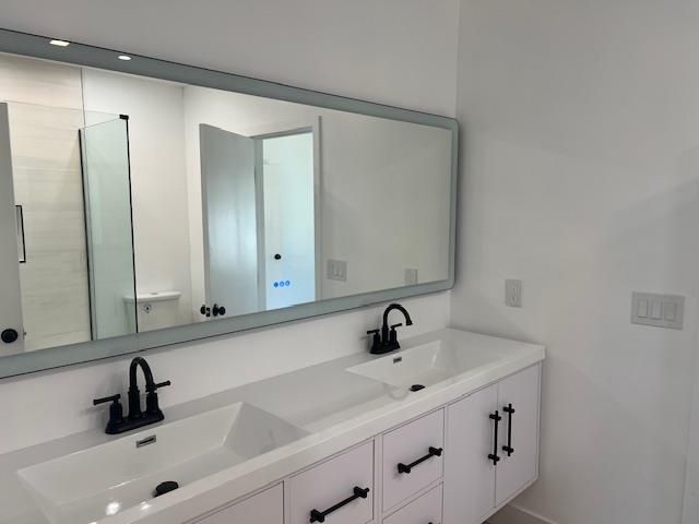1275 N Farris Avenue, Fresno, CA 93728