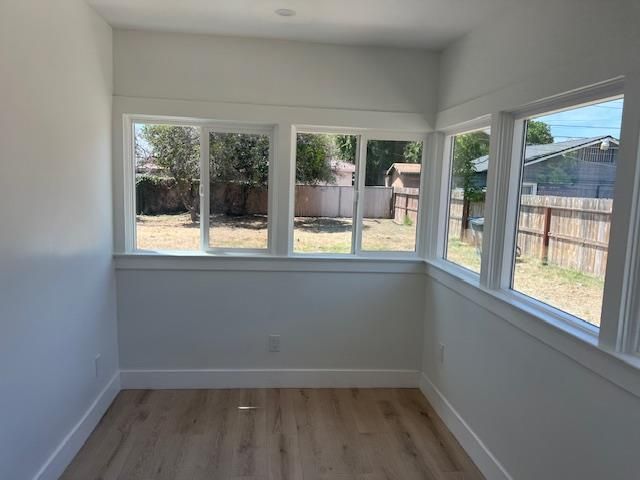 1275 N Farris Avenue, Fresno, CA 93728
