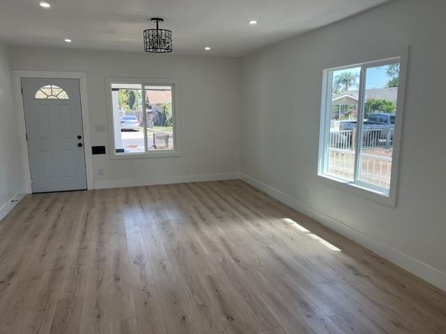 1275 N Farris Avenue, Fresno, CA 93728