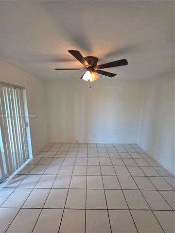 4731 NW 10th Ct 210, Plantation, FL 33313