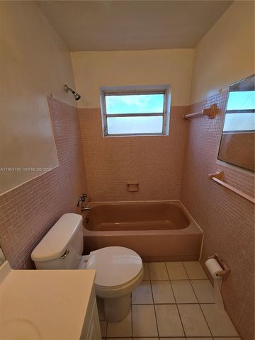 4731 NW 10th Ct 210, Plantation, FL 33313