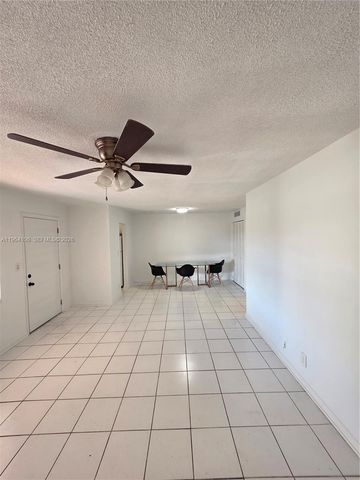 4731 NW 10th Ct 210, Plantation, FL 33313