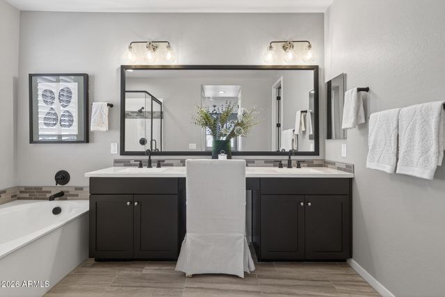 4260 E JONES Street, Gilbert, AZ 85295