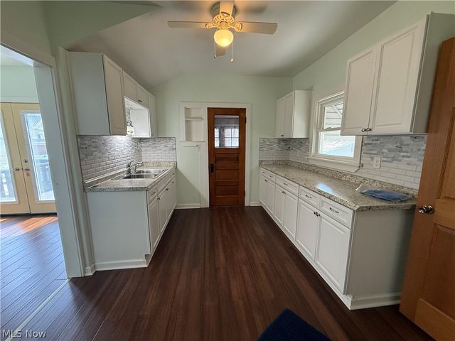 9612 Park Heights Avenue, Garfield Heights, OH 44125