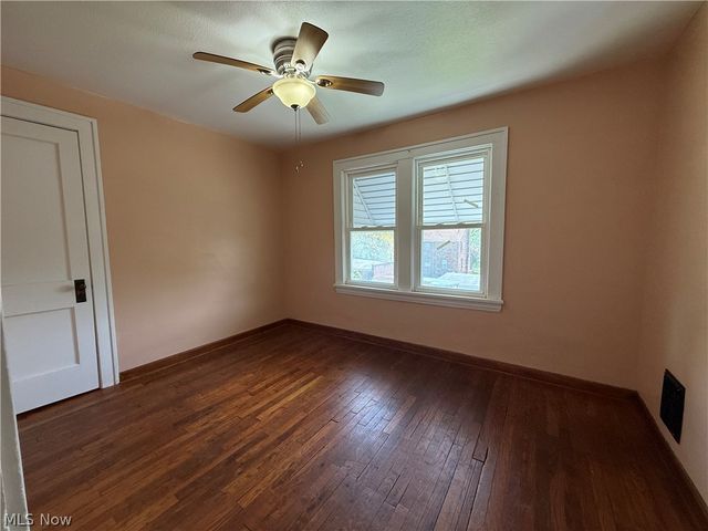 9612 Park Heights Avenue, Garfield Heights, OH 44125