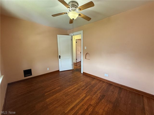 9612 Park Heights Avenue, Garfield Heights, OH 44125