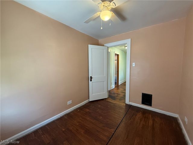 9612 Park Heights Avenue, Garfield Heights, OH 44125