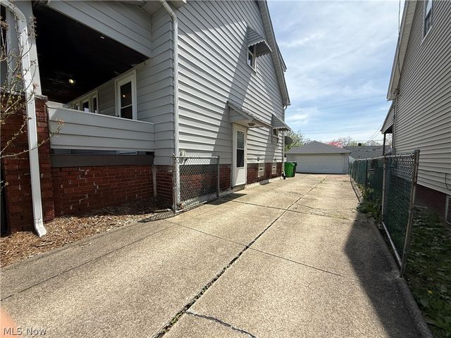 9612 Park Heights Avenue, Garfield Heights, OH 44125