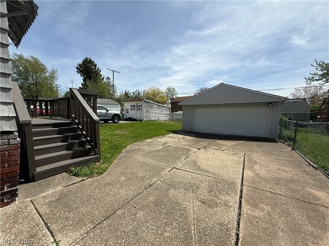 9612 Park Heights Avenue, Garfield Heights, OH 44125