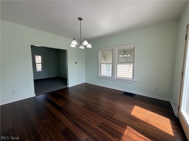 9612 Park Heights Avenue, Garfield Heights, OH 44125