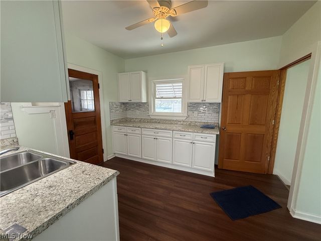 9612 Park Heights Avenue, Garfield Heights, OH 44125