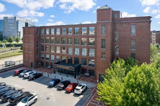 491 Dutton St 209, Lowell, MA 01854