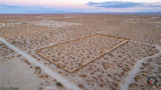 3 Sandstone Rd, Phelan, CA 92371