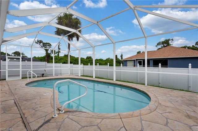 3705 Kilarney ST, Fort Myers, FL 33905