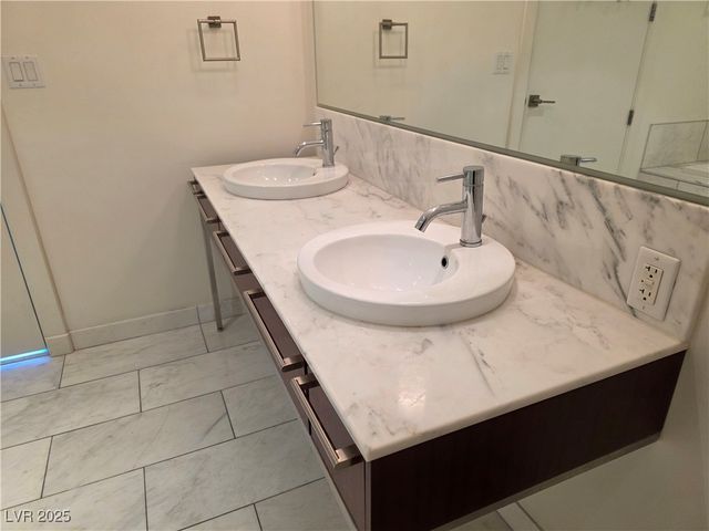 4471 Dean Martin Drive 1104, Las Vegas, NV 89103