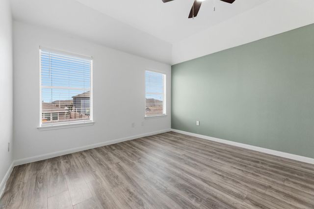 5008 Irvine LN, Del Valle, TX 78617